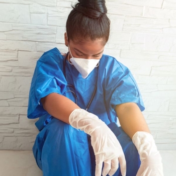 Burnout Pflegekraft Foto iStock Hector Pertuz